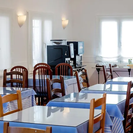 Hotel Caleta *