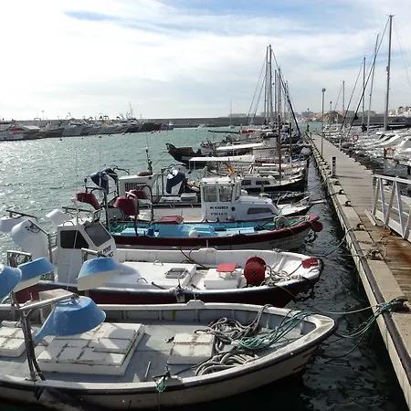 Caleta Szálloda